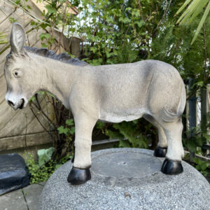 Kleine Dekofigur Eselkind, 40 cm hoch 2