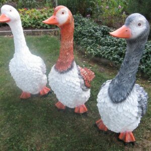 Grosse Deko Gans für den Garten, verschiedene Farben, 75 cm 1