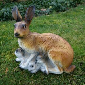 Gartenfigur Hasenweibchen mit 3 Jungen, 35 cm hoch 1
