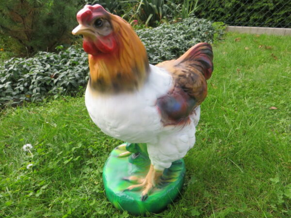 Gartendeko Huhn auf Sockel, 45 cm hoch 2