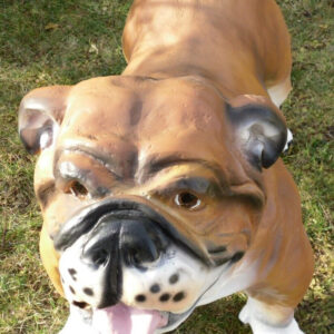 Englische Bulldogge als Gartendekofigur, 90 cm lang 3