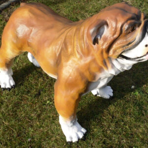Englische Bulldogge als Gartendekofigur, 90 cm lang 2
