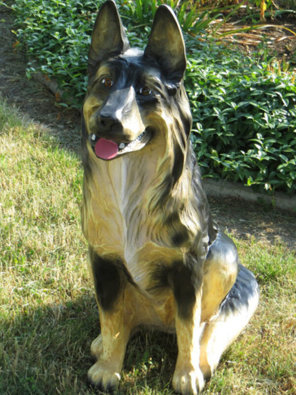 Sitzender deutscher Schäferhund als Gartenfigur, 90 cm hoch 4