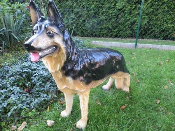 Deutscher Schäferhund Dekofigur für Garten, stehend, 93 cm lang