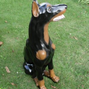 Dobermann Hundefigur Deko, sitzend, 95 cm hoch 2