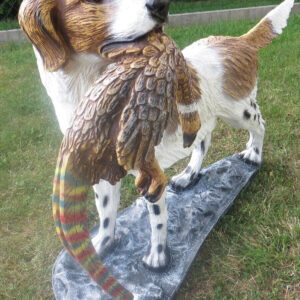 Jagdhund mit Beute als Gartendeko für den Jäger, 125cm lang 1