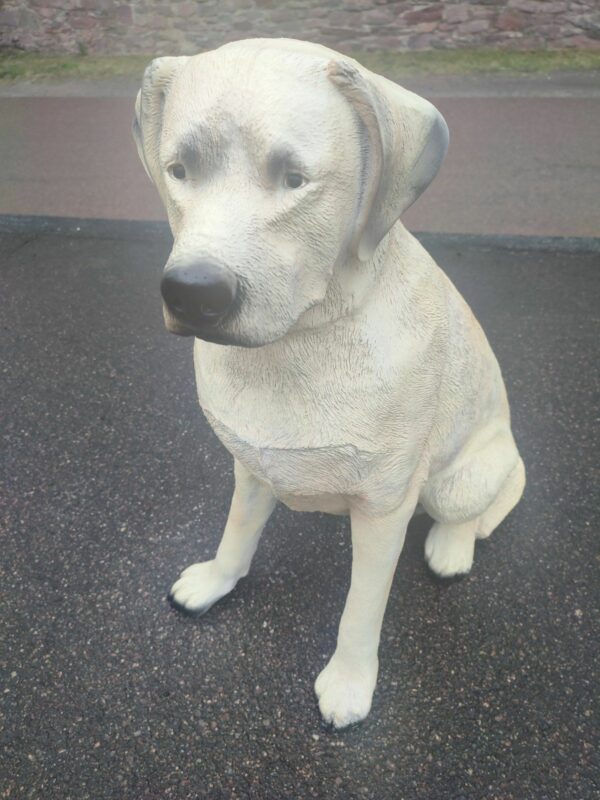 Sitzender Labrador Retriever für die Gartendeko, 65 cm hoch 5