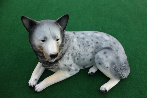 Deko Hundefigur für den Garten, liegend, 73 cm lang 5