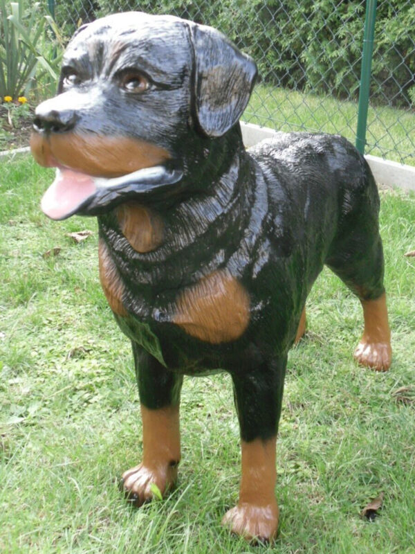 Lebensgrosser, stehender Rottweiler als Gartendeko, 70 cm hoch 2