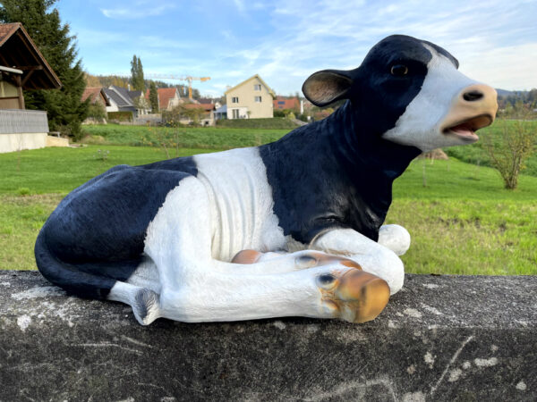 Dekokalb für den Garten, liegend, schwarz-weiss, 90 cm lang 3