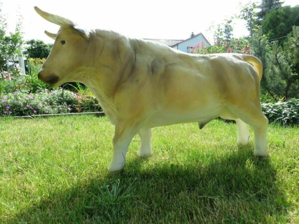 Deko Stier Figur für den Garten, beige, 65 cm hoch