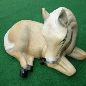 Pferdefigur Deko, liegend, 40 cm lang, beige mit weissem Haar 4