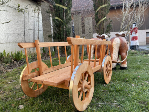 2 Pferdefiguren mit Leiterwagen, 150 cm lang 8