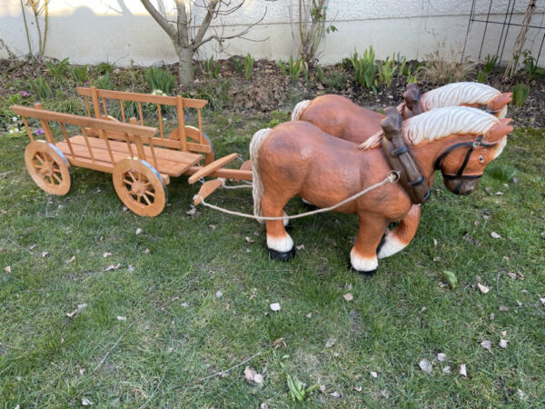 2 Pferdefiguren mit Leiterwagen, 150 cm lang 11