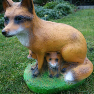 Gartendekofigur Fuchs, Fähe mit 2 Welpen, 40 cm hoch