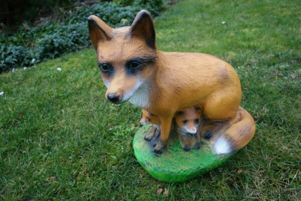 Gartendekofigur Fuchs, Fähe mit 2 Welpen, 40 cm hoch 4