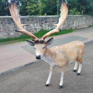 Grosse Damhirsch Dekofigur, 175 cm hoch 4