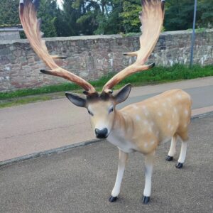 Gartendekofigur grosser Damhirsch, 175 cm hoch 5