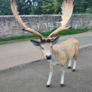 Gartendekofigur grosser Damhirsch, 175 cm hoch 6