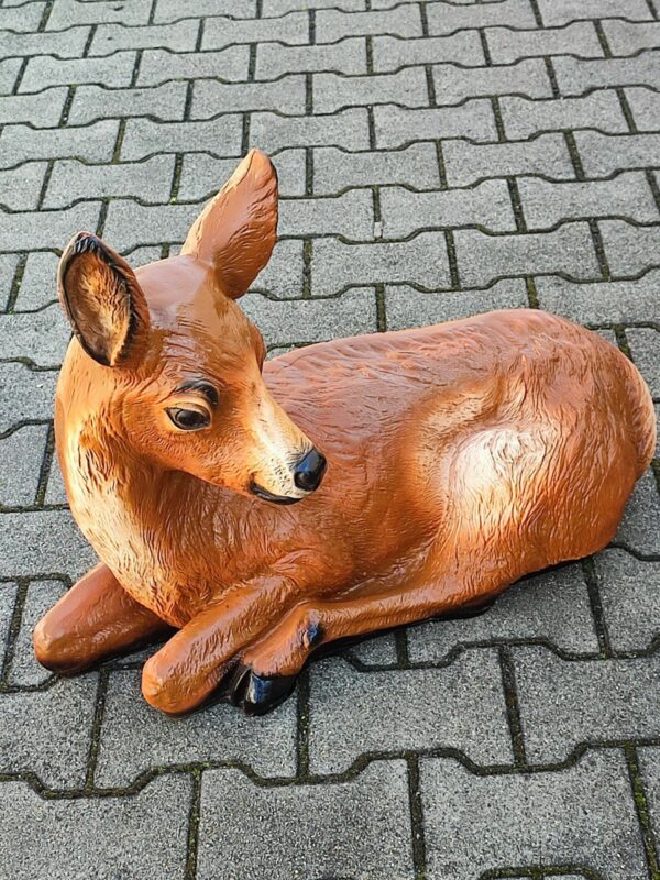 Dekofigur liegende Hirschkuh für den Garten, 58 cm hoch 3