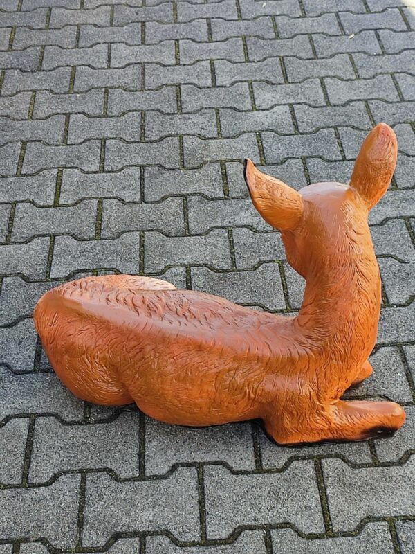 Dekofigur liegende Hirschkuh für den Garten, 58 cm hoch 6