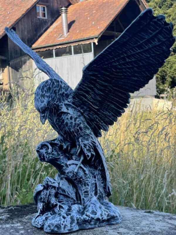 Gartendekofigur Adler mit Jungem in Betonoptik, 54 cm hoch 7
