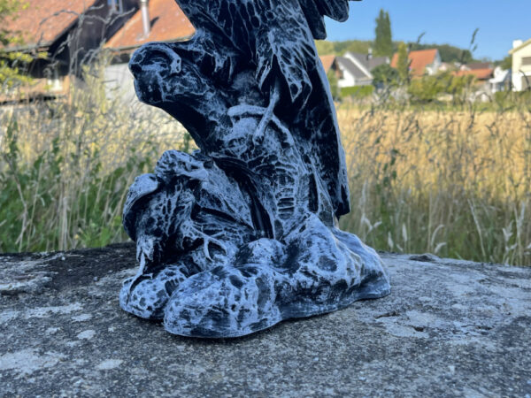 Gartendekofigur Adler mit Jungem in Betonoptik, 54 cm hoch 9