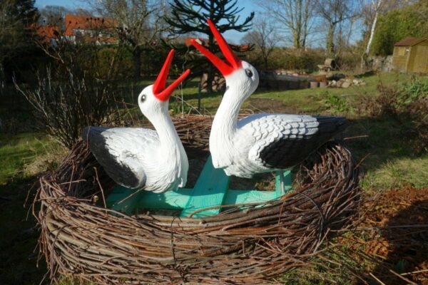 2 Klapperstörche im Nest für den Garten, Ø 80 cm 4