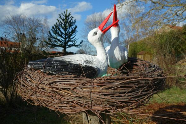 2 Klapperstörche im Nest für den Garten, Ø 80 cm 5