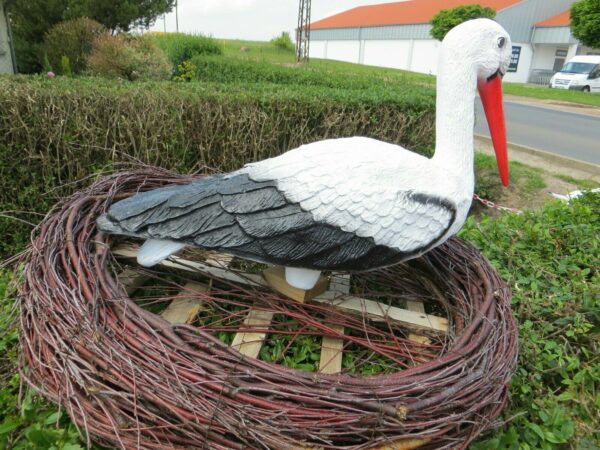 Storchenfigur im Nest als Gartendeko, Ø 80 cm 4