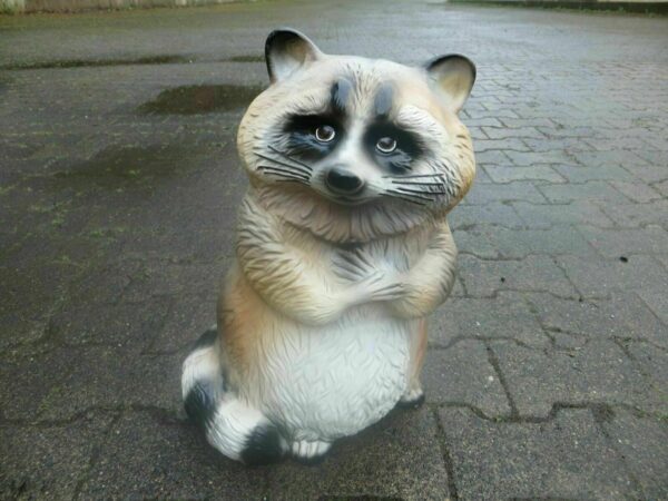 Niedliche Waschbärenfigur für Gartendeko, 45 cm hoch 3