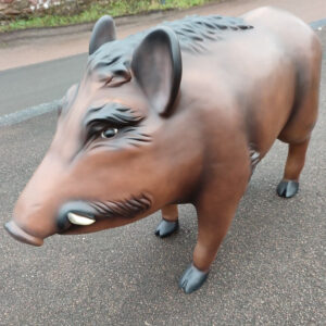 Grosse Eberfigur für den Garten, 125 cm lang
