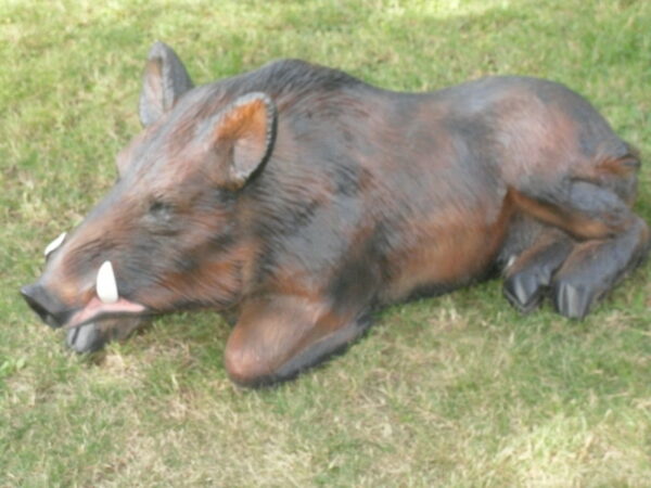 Wildschwein-Keiler liegend, Deko für den Garten, 81 cm lang 2