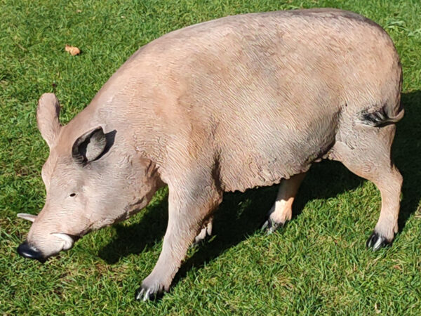 Grosser Keiler als Dekofigur im Garten, 115 cm lang 2