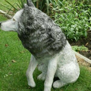 Gartendekofigur sitzender Wolf, 69 cm hoch 2