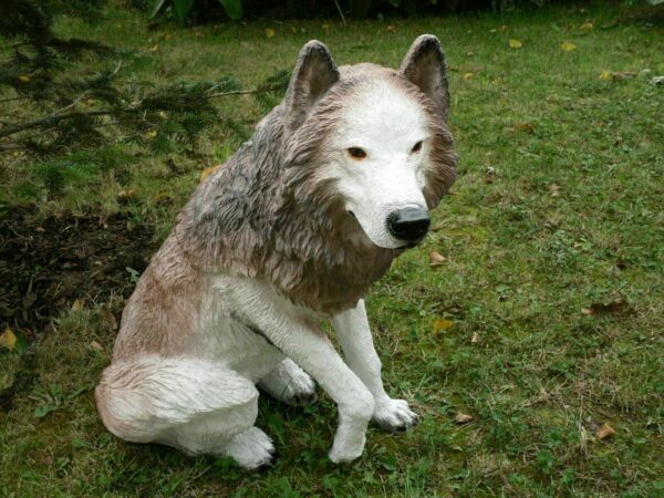 Gartendekofigur sitzender Wolf, 69 cm hoch 7