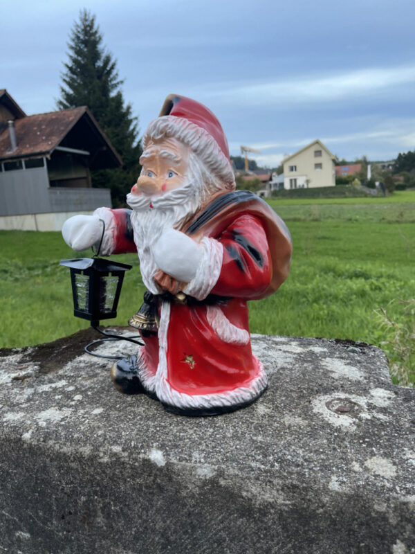 Weihnachtsmann Deko beleuchtet mit Laterne 230V, 40 cm hoch 6