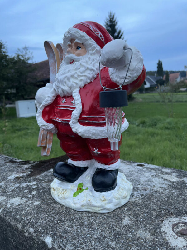 Nikolaus Gartenfigur mit Solarlampe und Skiern, 40 cm hoch 5