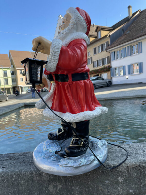Weihnachtsmann mit Laterne aussen, auf Sockel, 65 cm hoch 6