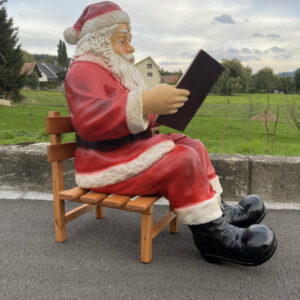 Sitzende Weihnachtsmann Deko draussen, mit Stuhl, 95cm hoch 4