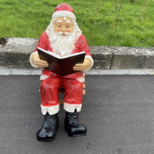 Sitzende Weihnachtsmann Deko draussen, mit Stuhl, 95cm hoch 3
