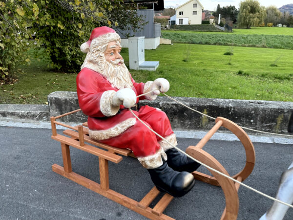 Weihnachtsmann mit Schlitten für aussen, mit Zügel, 130cm lang 4