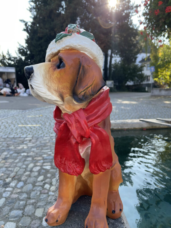 Weihnachtsfigur Deko Hund mit Nikolausmütze, 45 cm hoch 2