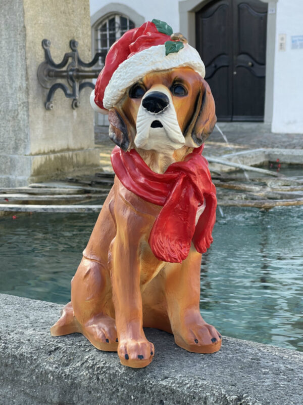 Weihnachtsfigur Deko Hund mit Nikolausmütze, 45 cm hoch